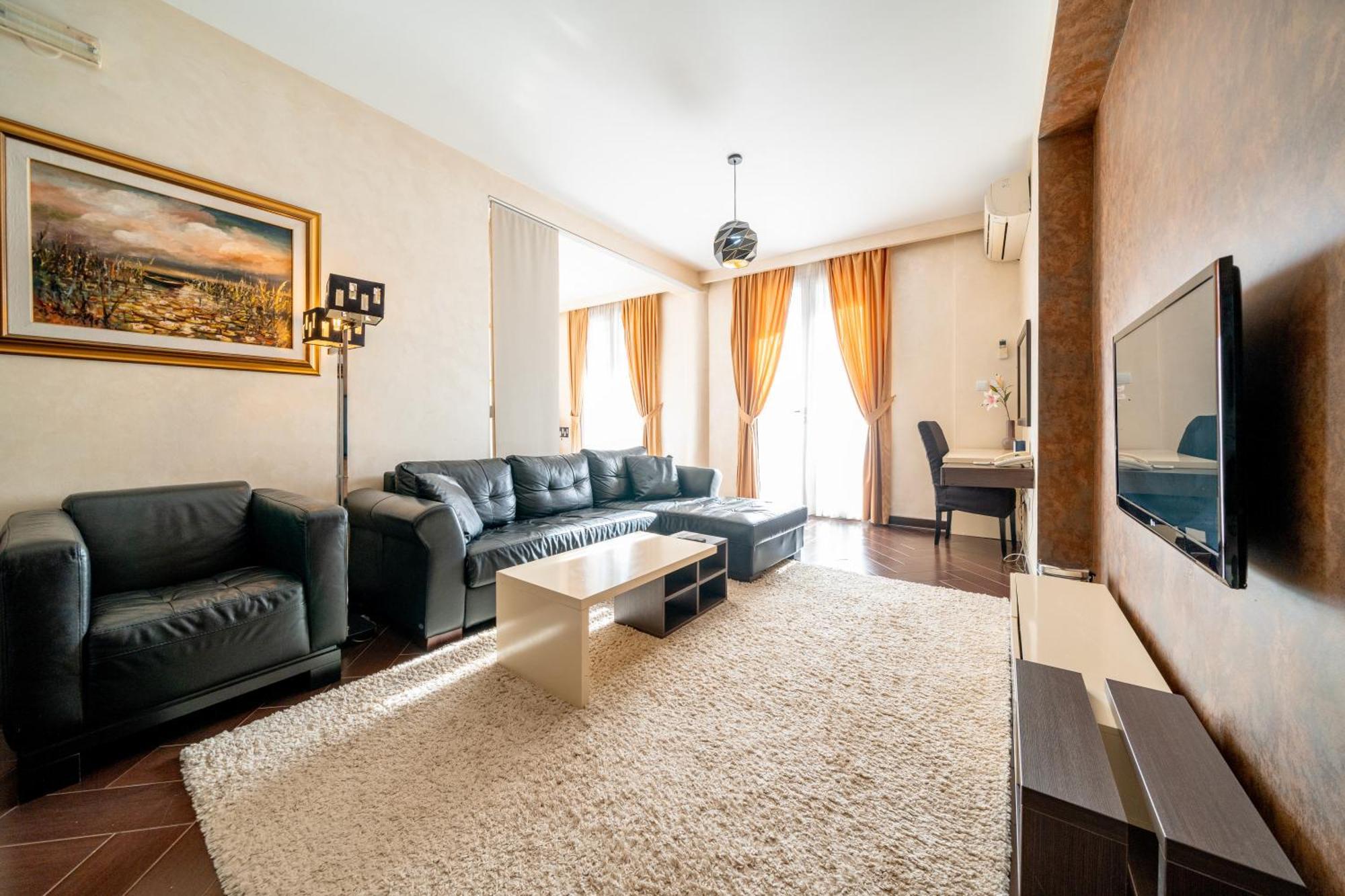 Hotel Alexandar Lux Podgorica Exteriör bild
