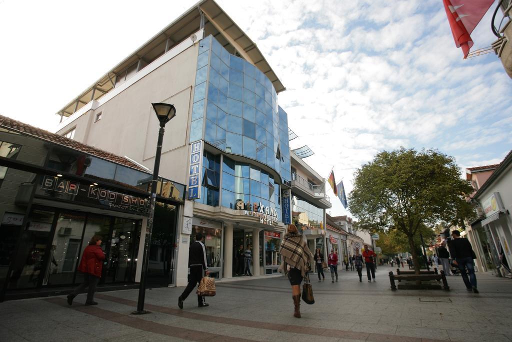 Hotel Alexandar Lux Podgorica Exteriör bild